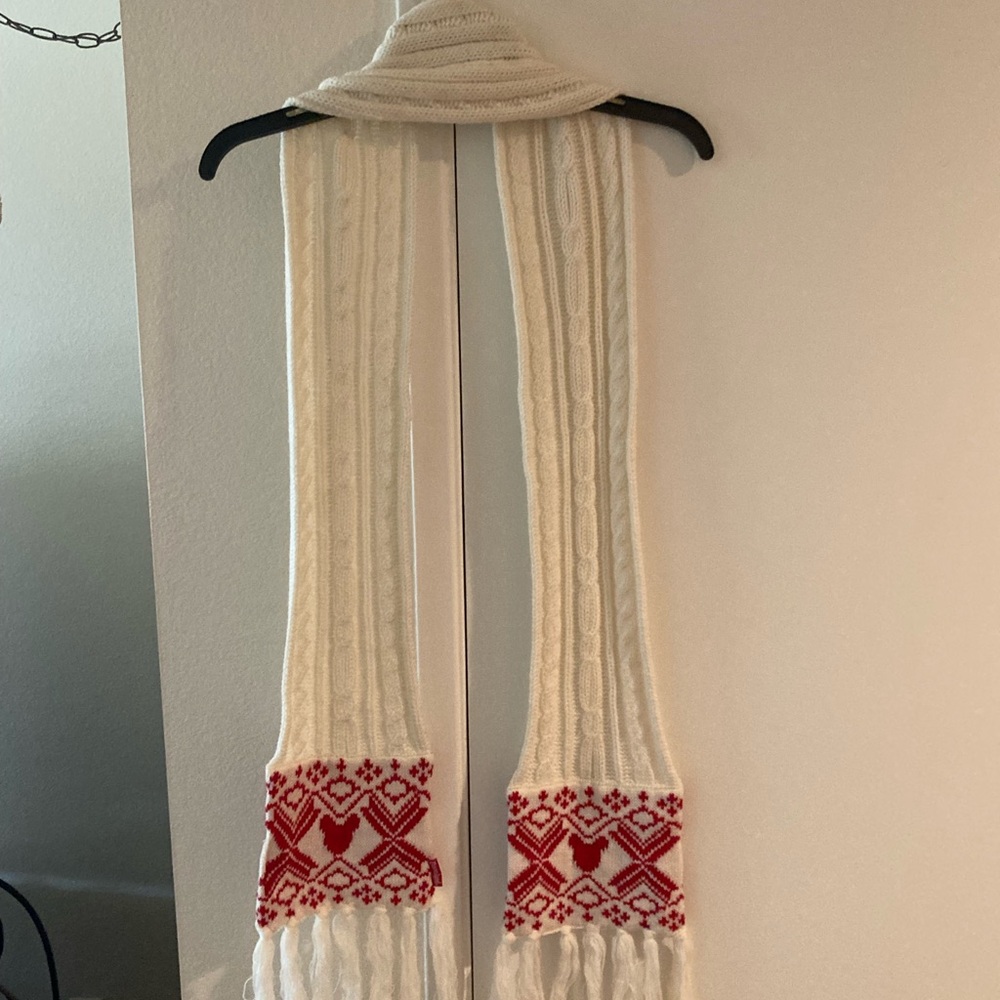 NWOT VINTAGE DISNEY SCARF🧣 - Picture 2 of 9